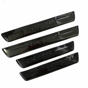 Nẹp dưới Fortuner titan