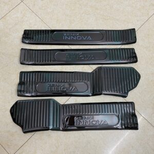 Nẹp trên Innova 23+